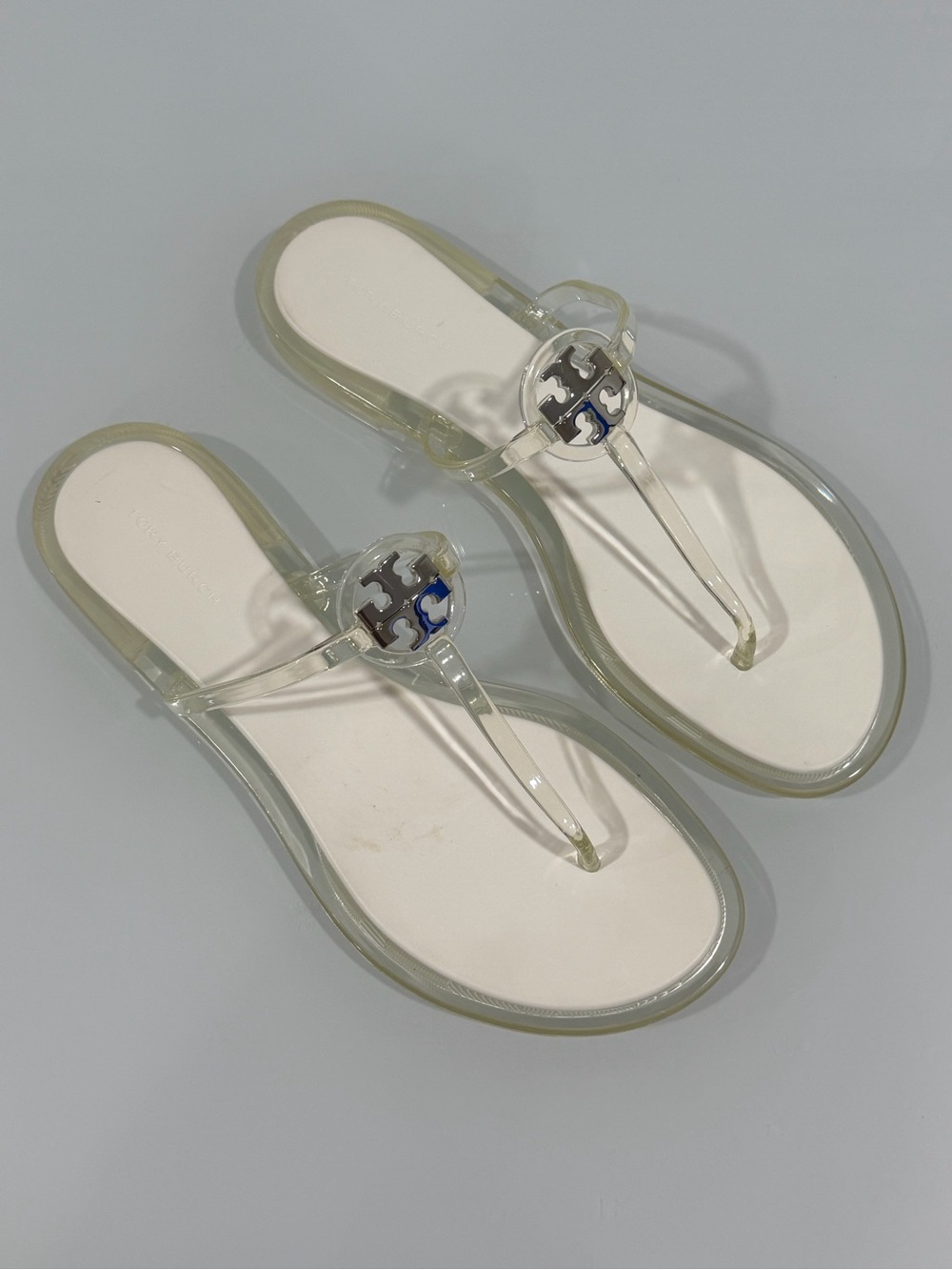 TORY BURCH Mini Miller Jelly Thong Sandal in Clear Silver - Sz - 7